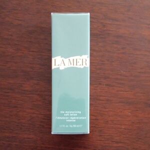 La Mer Soft Lotion in Elegant Green